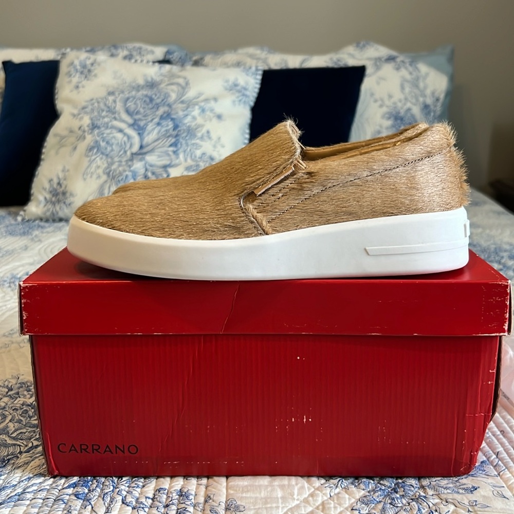 NIB - Carrano Leather Hair Sneaker - size 7